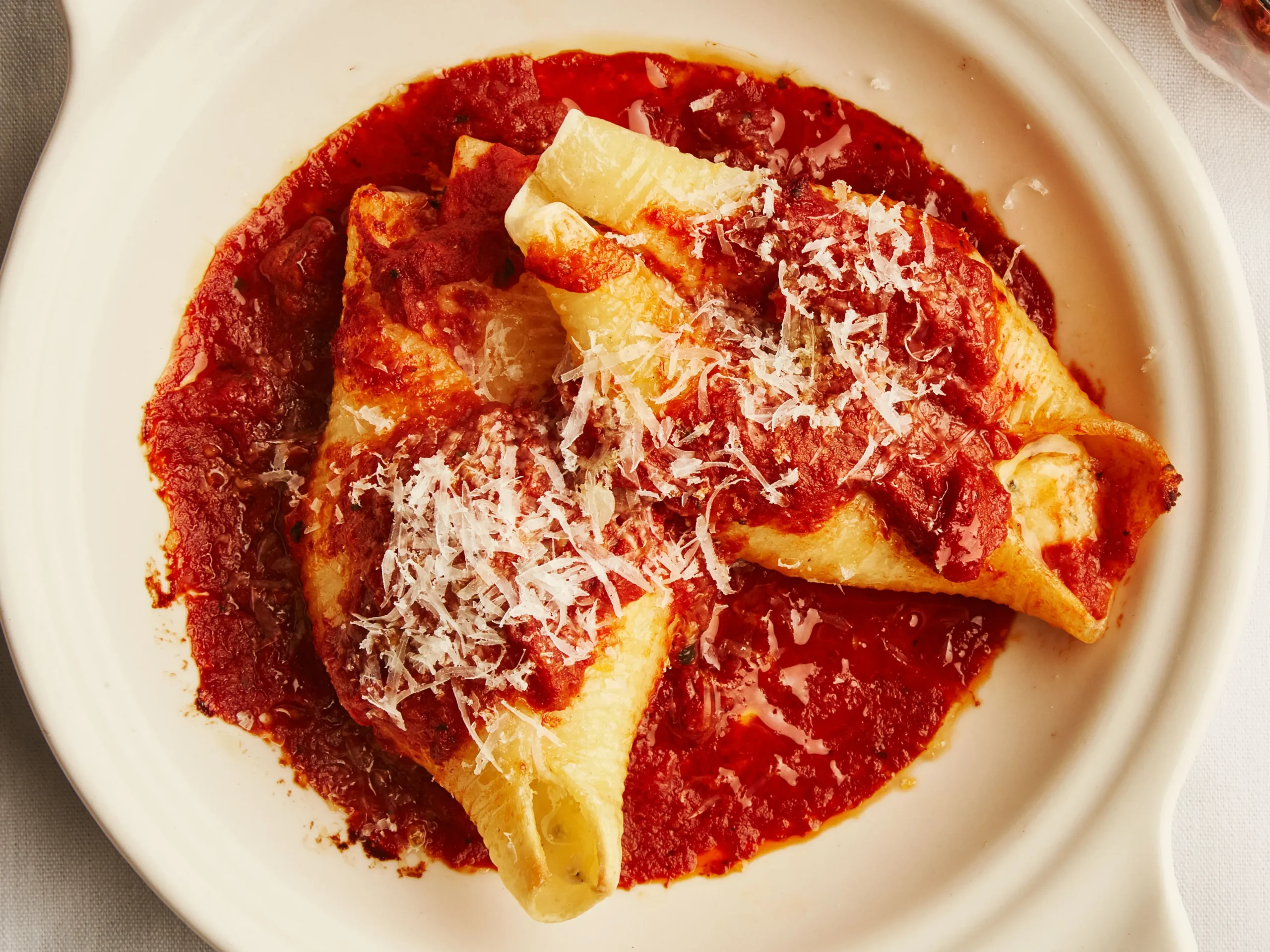 Classic Marinara Shells with sauce Medium shell pasta recipes vegetarian