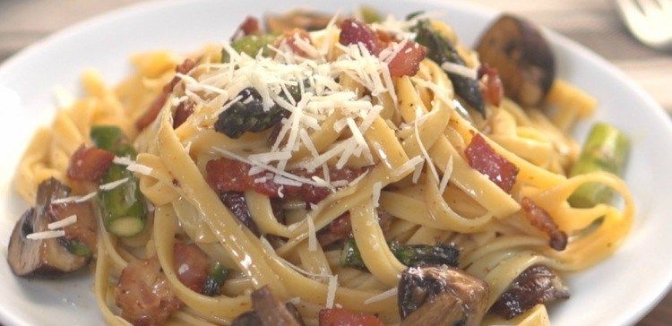 Asparagus and Mushroom Carbonara