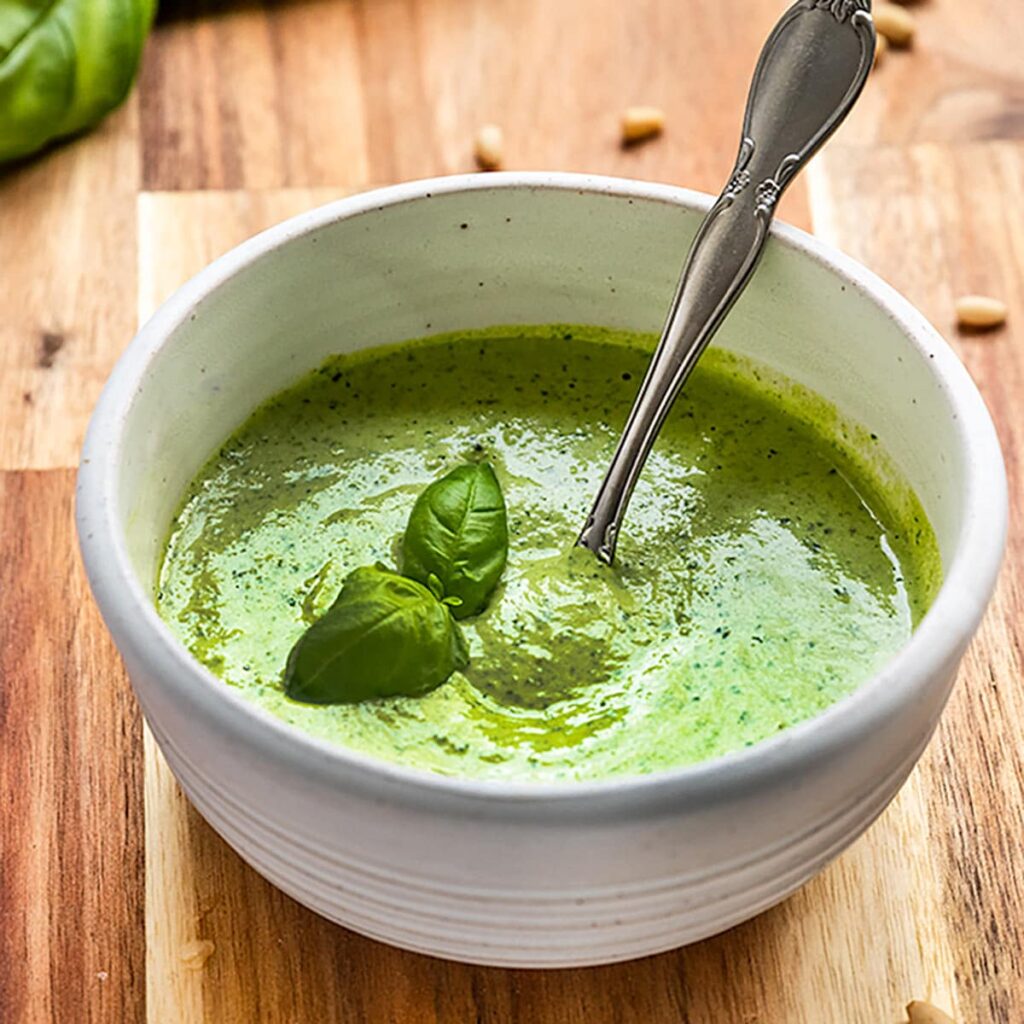Vegan basil Pesto